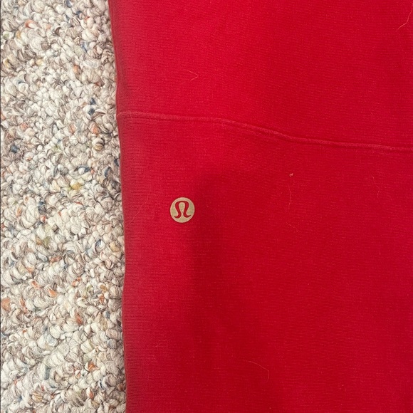 lululemon athletica Men's Lunar Red Joggers With Gold Logo - Picture 3 of 3
